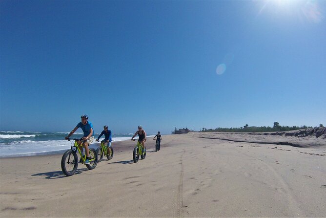 Scenic Desert Tour by Bike - An hour among the Namib dunes