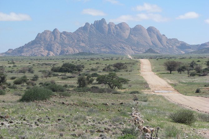 Spitzkoppe - Day Tour to the Spitzkoppe Mountain from Swakopmund - Arriving at Spitzkoppe, Namibia’s granite landmark