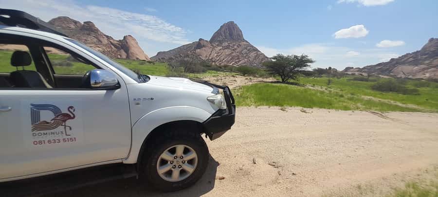 Swakopmund: Spitzkoppe Day Tour with Hotel Pickup - What the guide adds to the experience