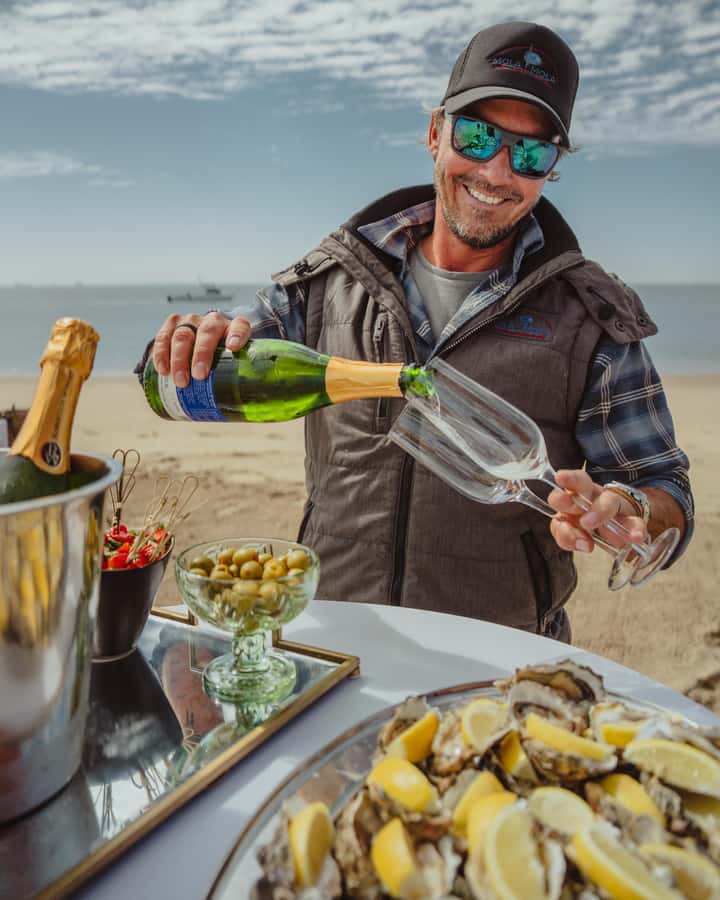 Walvis Bay: Sandwich Harbour 4x4 Trip with Beach BBQ Lunch - The guide can shape the whole day