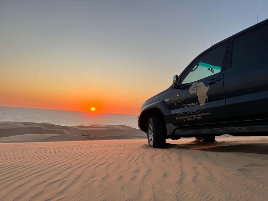 Walvisbay: Sandwich Harbour SUNSET Tour-End It Beautifully - The Pink Lake and Walvis Bay salt works